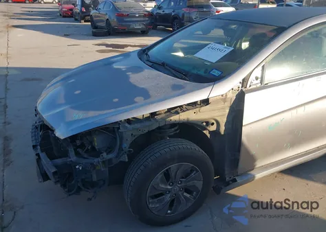 2014 Hyundai Sonata Hybrid from USA, damaged, VIN KMHEC4A40EA117192